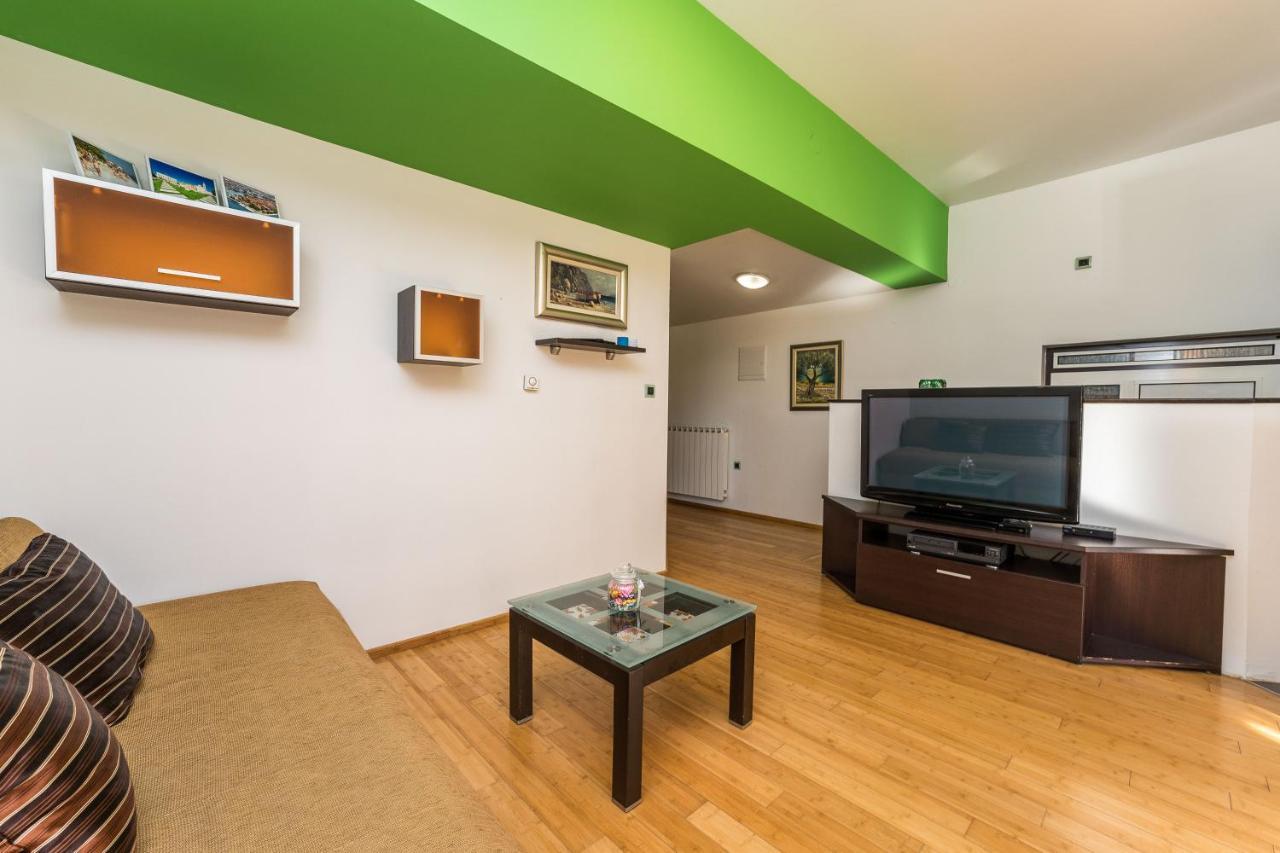 Guest House Malenica Sukošan Εξωτερικό φωτογραφία