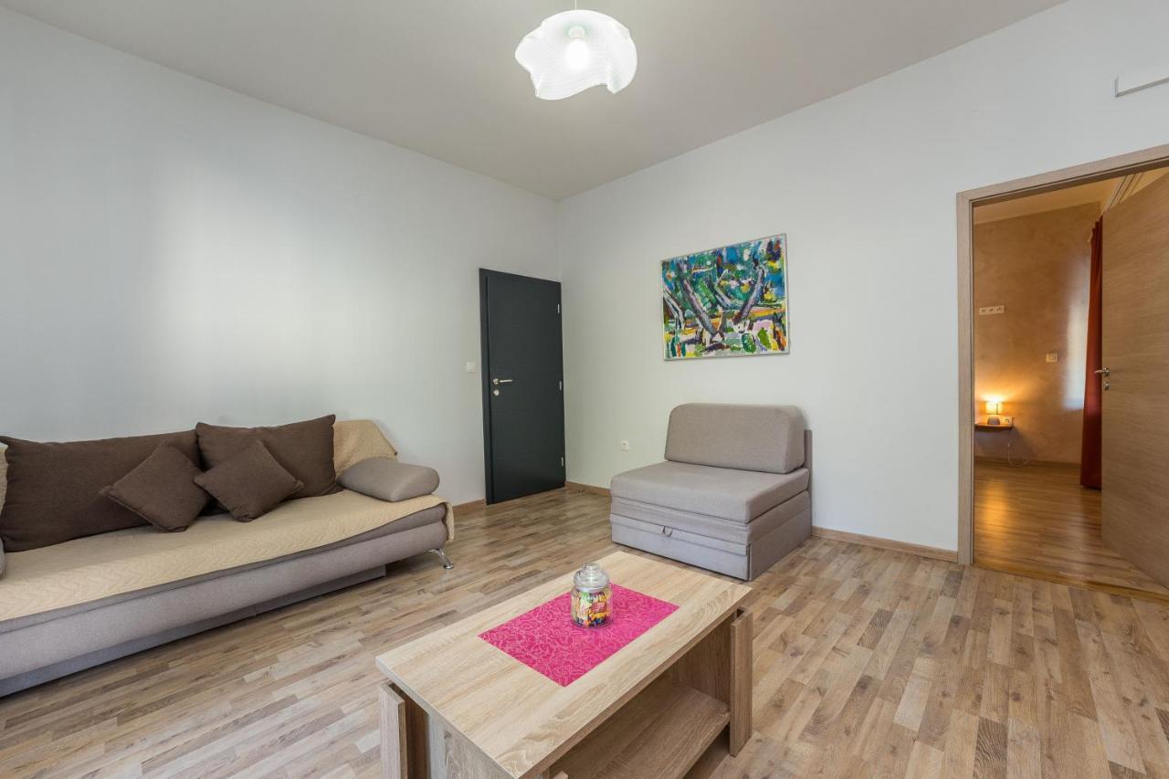 Guest House Malenica Sukošan Εξωτερικό φωτογραφία