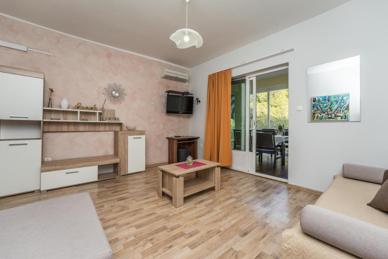 Guest House Malenica Sukošan Εξωτερικό φωτογραφία